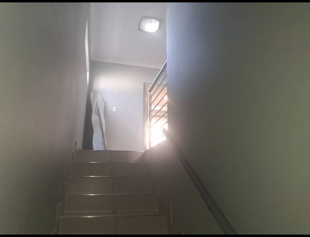 3 BEDROOM FREEHOLD FOR SALE IN RUA VISTA